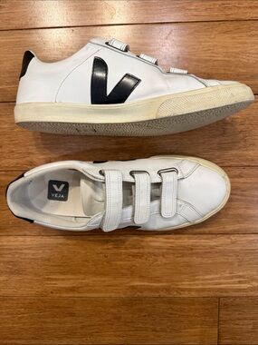 Veja sneakers